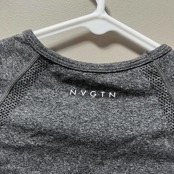 NVGTN women’s gray cropped seamless long sleeve size XS - Picture 3 of 4